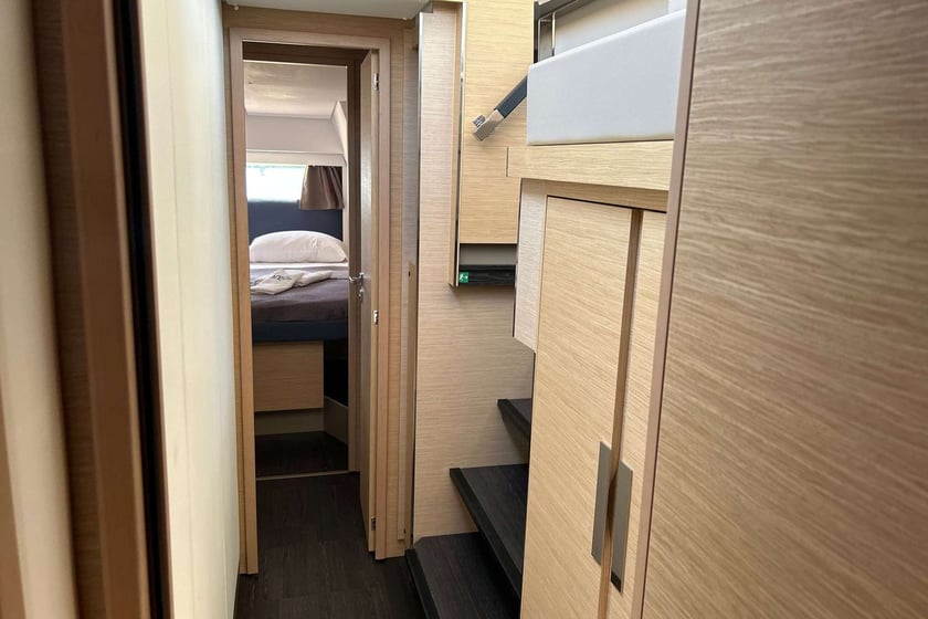 Salerno Katamaran 5 Kabine 11 Liegeplätze 11 Gäste 13.45 m Nummer des Inserats: #23886 4