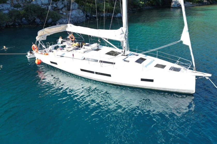 Göcek Segelboot 4 Kabine 8 Liegeplätze 8 Gäste 14.6 m Nummer des Inserats: #23894