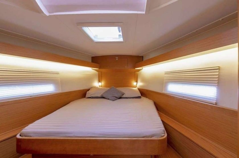 Baiona Zeilboot Cabine 3  6  slaapplaatsen 6  gasten 13.24 m Lijstnummer: #23903 4