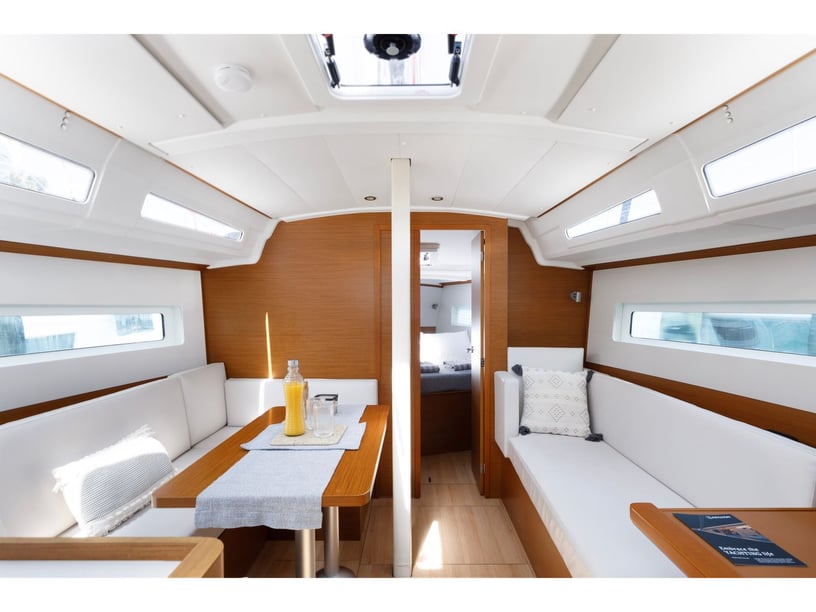 Kos Yelkenli 3 kabin Konaklama 8 kişi Seyir 10 kişi 10.77 m İlan No: #23904 2