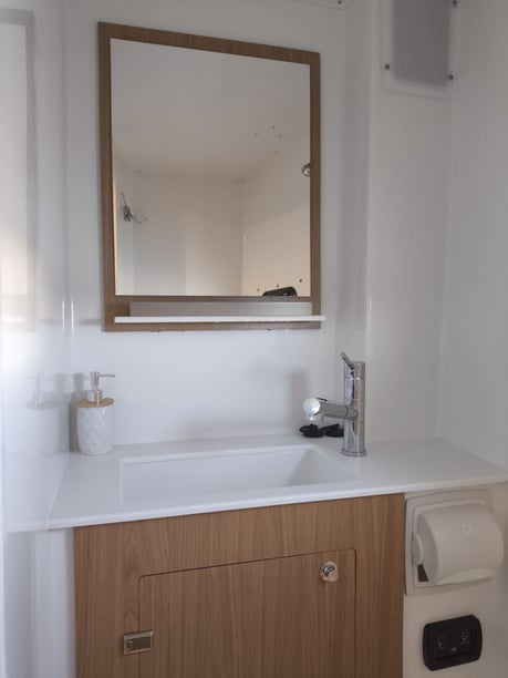 Nydri Catamaran Cabine 4  12  slaapplaatsen 12  gasten 12.31 m Lijstnummer: #23916 4