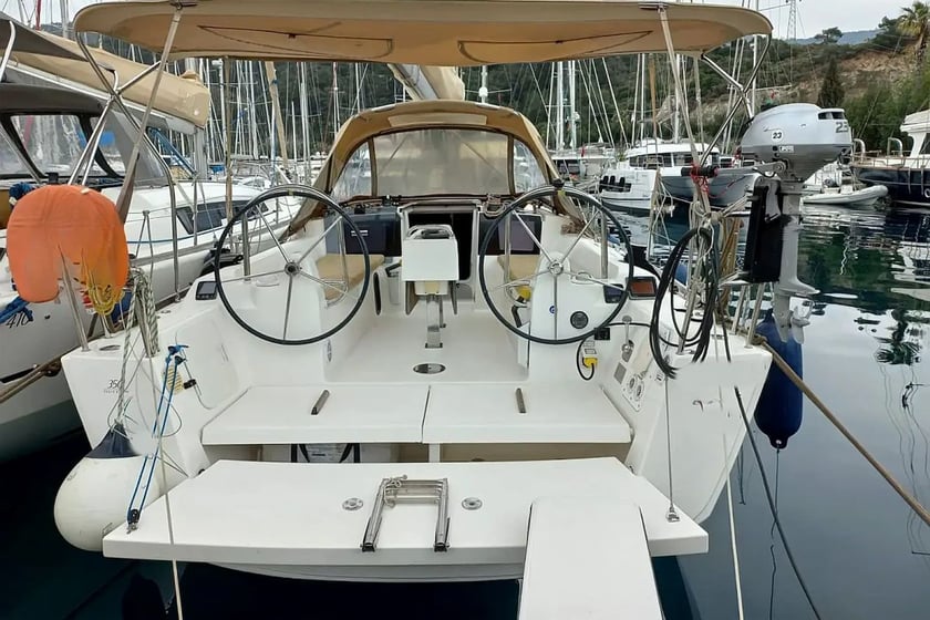 Marmaris Sailboat 2 cabin 4 berths 4 guests 10.28 m Listing Number: #23919