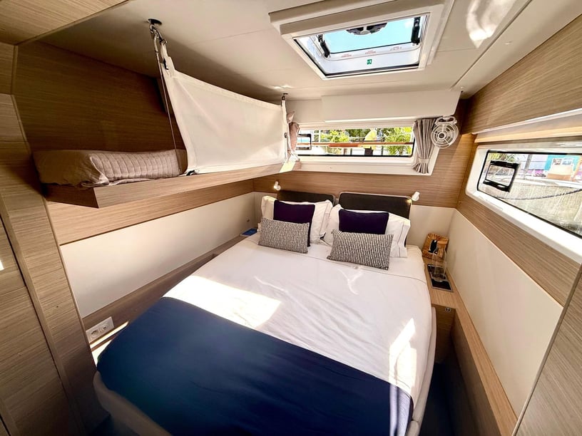 Salerno Catamaran 4 cabin 10 berths 10 guests 13.92 m Listing Number: #23933 4