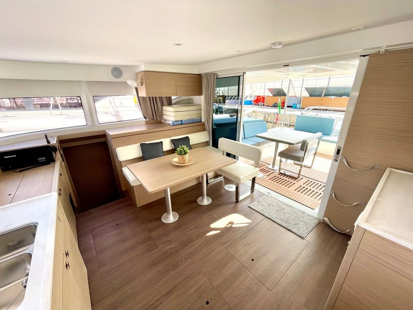 Salerno Catamaran 4 cabin 10 berths 10 guests 13.92 m Listing Number: #23933 5