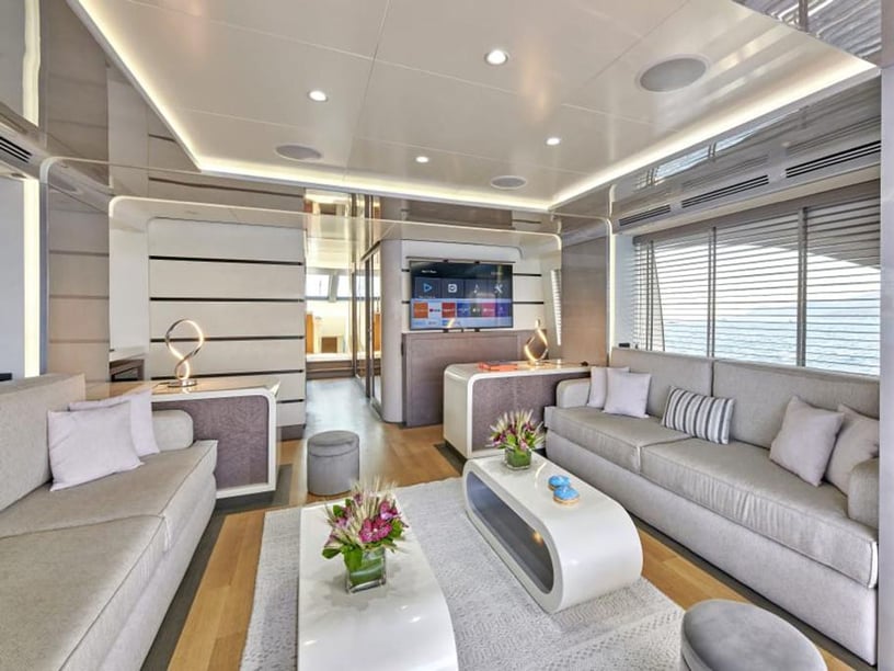 Gouvia Yacht à moteur Cabine 5  Couchettes 7  Invités 10  26.83 m Numéro de l'annonce: #23947 2