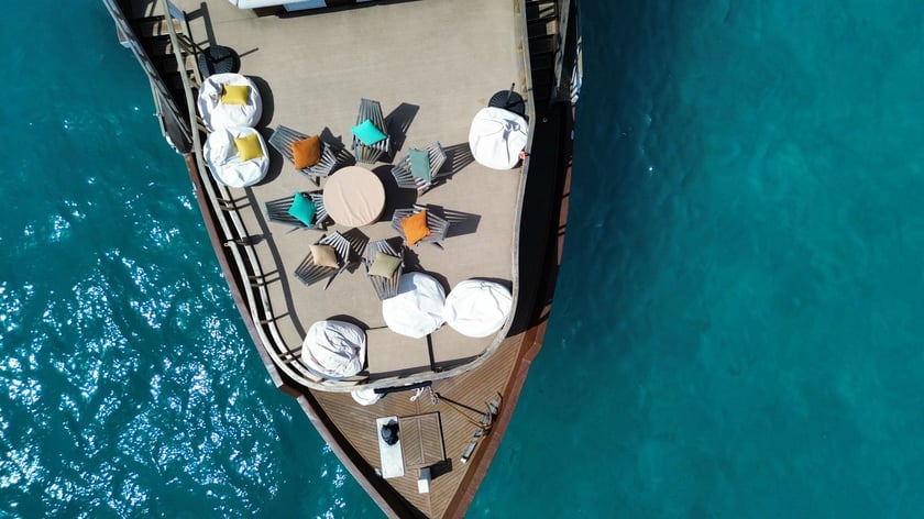 Malé Motor Yacht 4 cabin 8 berths 8 guests 23 m Listing Number: #23953 5