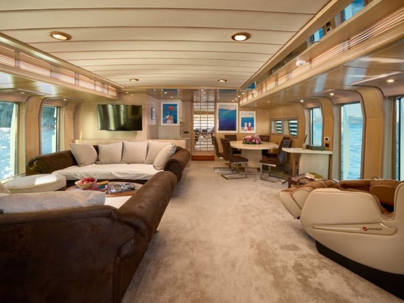 Split Yate a motor Cabina 4  8  literas 8  invitados 27 m Número de anuncio: #23972 2