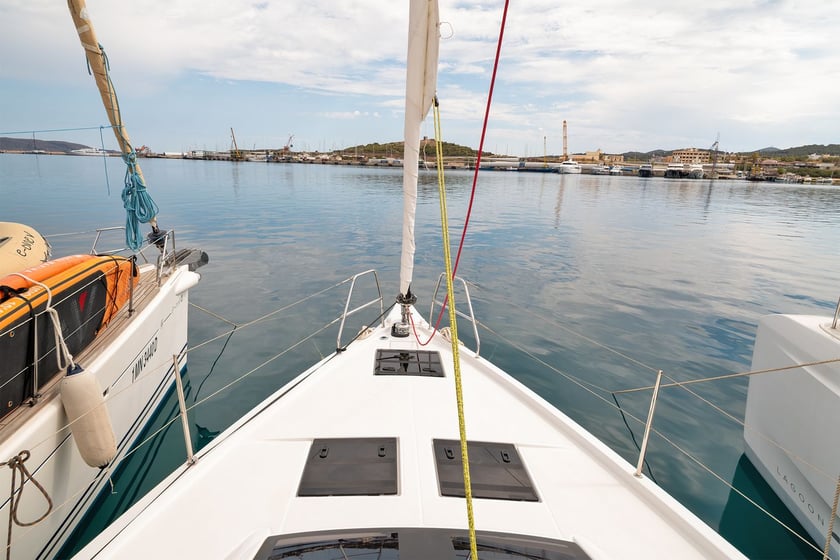 Preveza Sailboat 4 cabin 10 berths 10 guests 13.65 m Listing Number: #23980 5