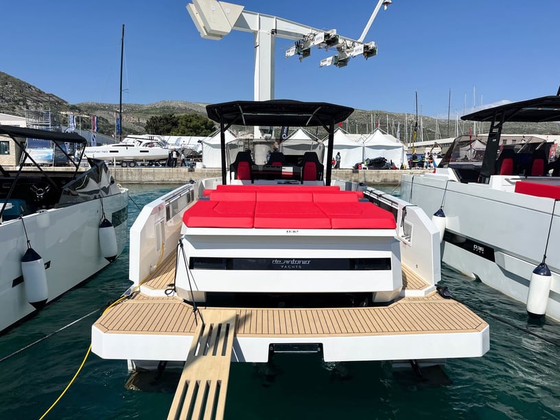 Seget Donji Motorboot 2 Kabine 4 Liegeplätze 10 Gäste 9.9 m Nummer des Inserats: #23996 3