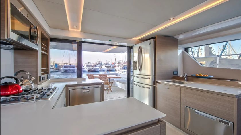 Grimaud Catamaran 4 cabin 9 berths 9 guests 16.18 m Listing Number: #24014 4