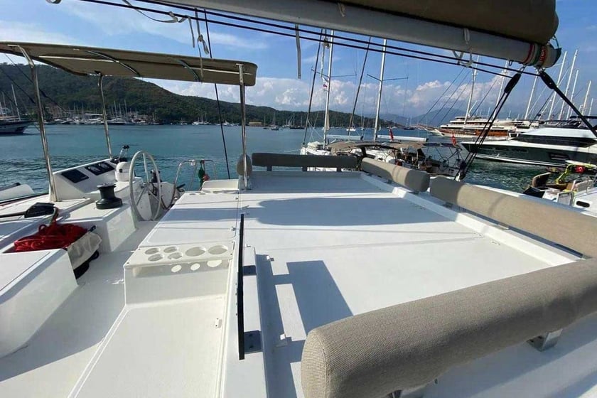 Göcek Katamaran 4 kabin Konaklama 10 kişi Seyir 10 kişi 12.31 m İlan No: #24049 5