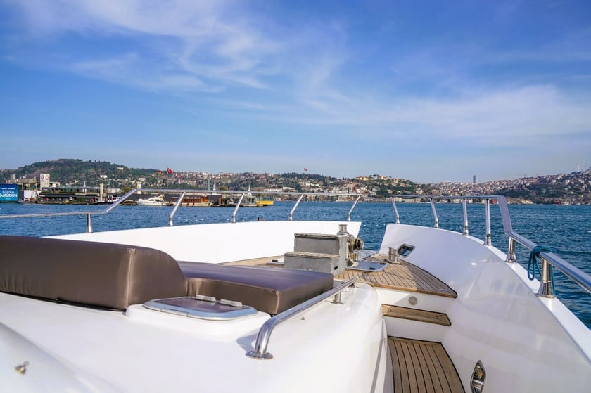 Kurucesme Yacht à moteur Cabine 3  Couchettes 6  Invités 24  22 m Numéro de l'annonce: #24053 3