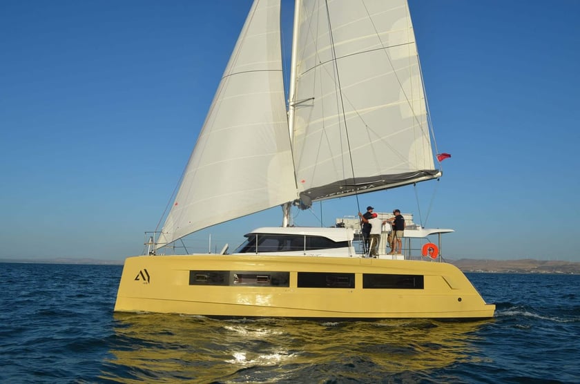 Seget Donji Catamaran Cabine 5  Couchettes 10  Invités 11  13.5 m Numéro de l'annonce: #24063 3