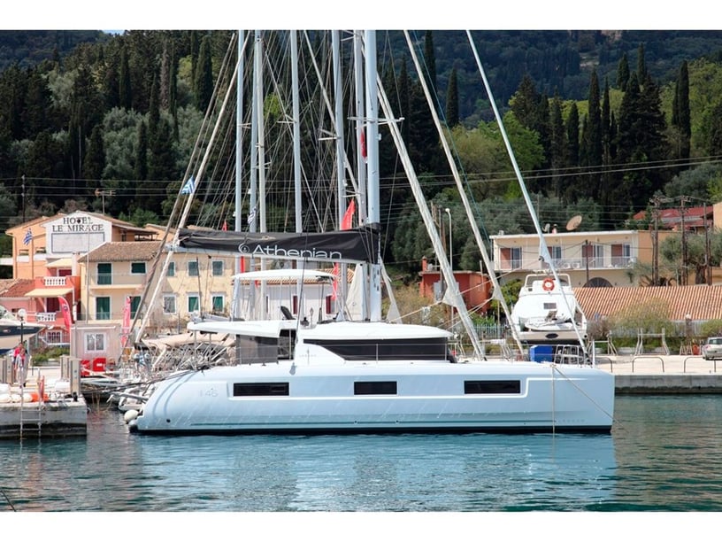 Corfú Catamarán Cabina 4  12  literas 12  invitados 13.99 m Número de anuncio: #24083 3