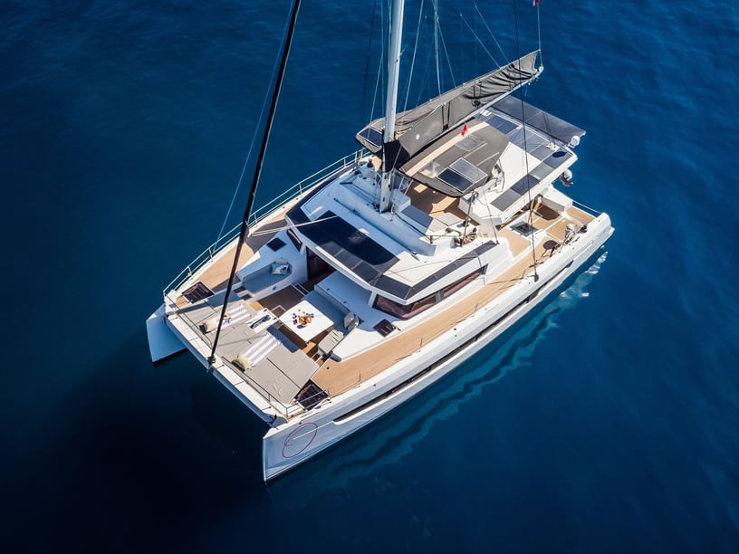 Athens Catamaran 5 cabin 10 berths 10 guests 16.8 m Listing Number: #24087