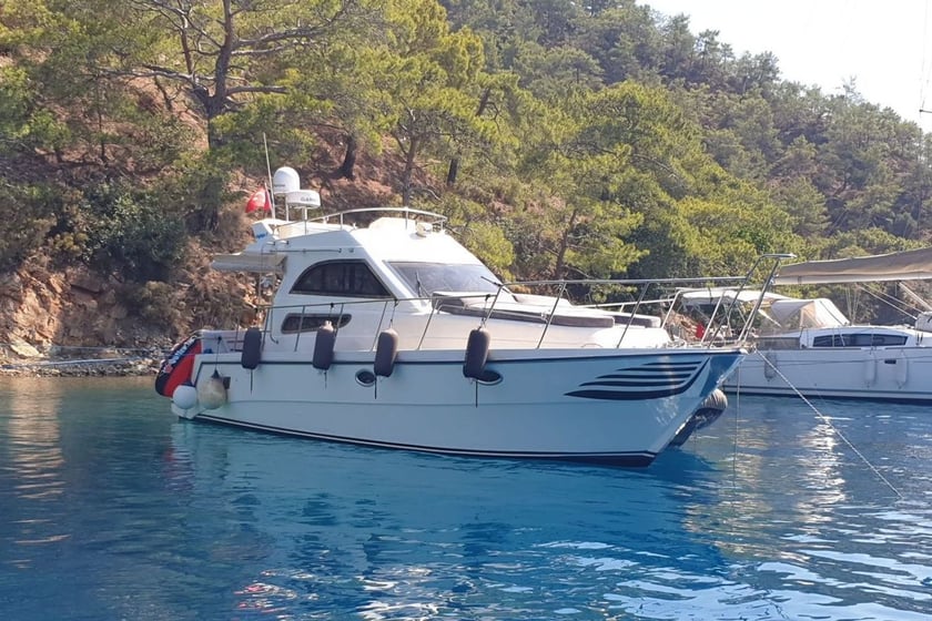 Göcek Motoryacht 2 Kabine 4 Liegeplätze 5 Gäste 11 m Nummer des Inserats: #24100