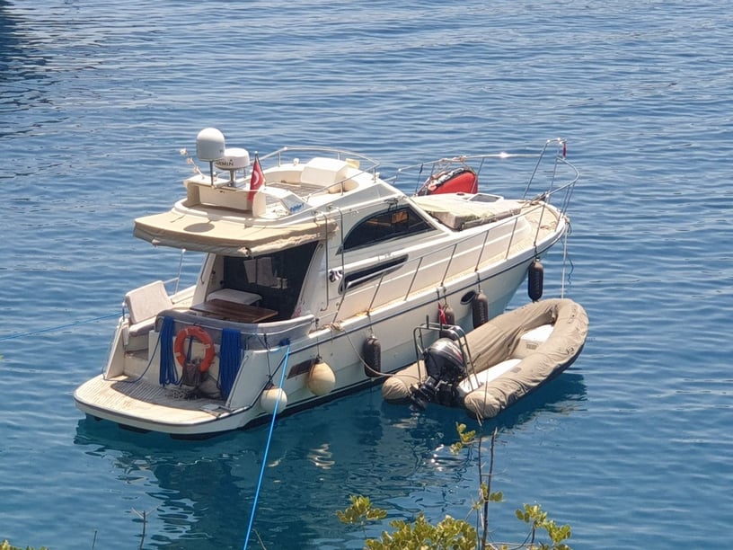 Gocek Motor Yacht 2 cabin 4 berths 5 guests 11 m Listing Number: #24100 2