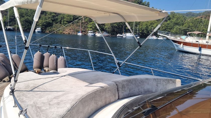 Gocek Motor Yacht 2 cabin 4 berths 5 guests 11 m Listing Number: #24100 2