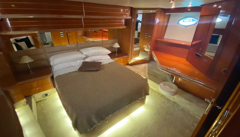 Dubai Motor Yacht 4 cabin 7 berths 7 guests 19.5 m Listing Number: #24113 3