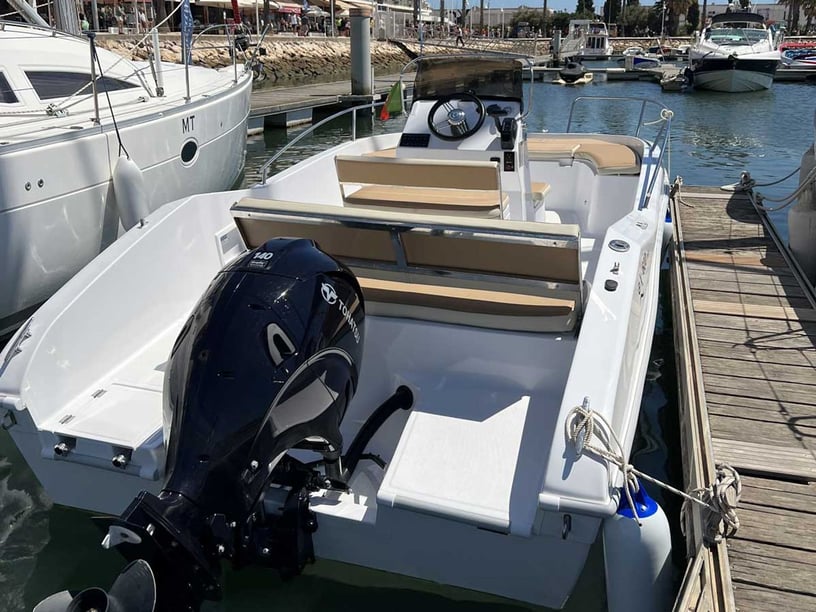 Lagos Motorboot   8 Gäste 5.98 m Nummer des Inserats: #24116 2