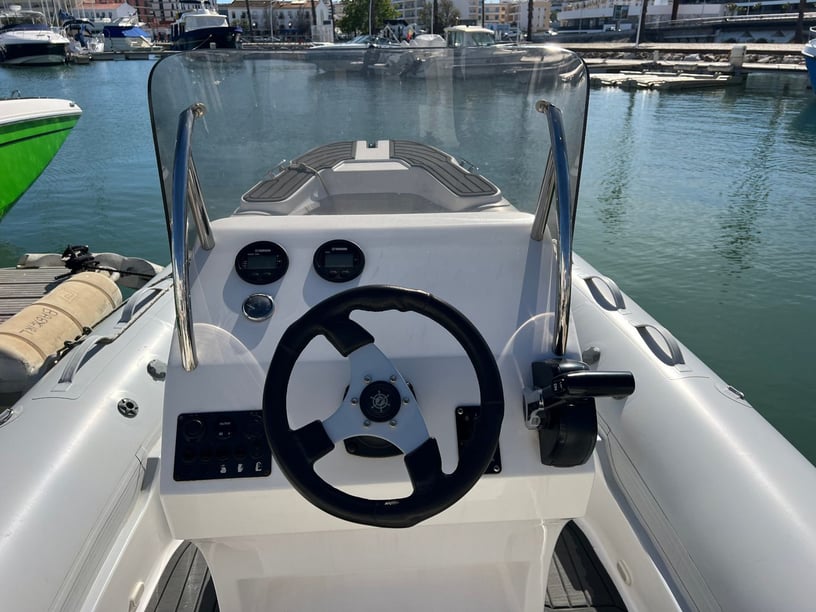 Lagos Motorboot   10 Gäste 5.8 m Nummer des Inserats: #24117 2