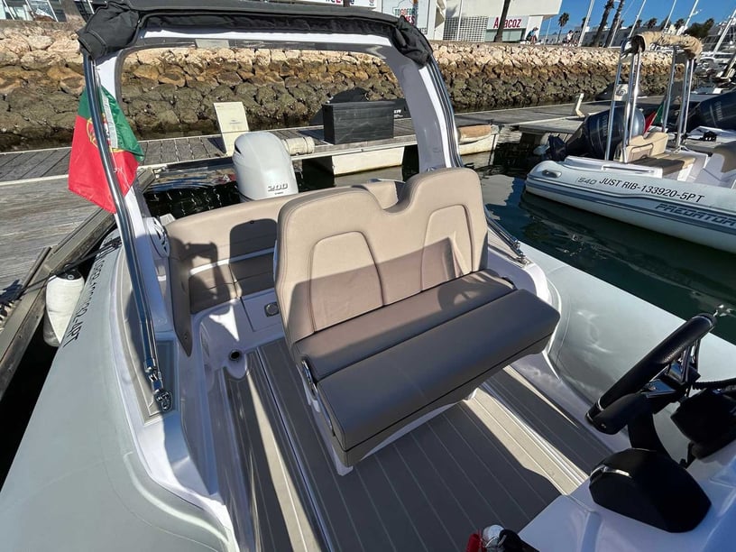 Lagos Motorboot   12 Gäste 7.1 m Nummer des Inserats: #24122 5