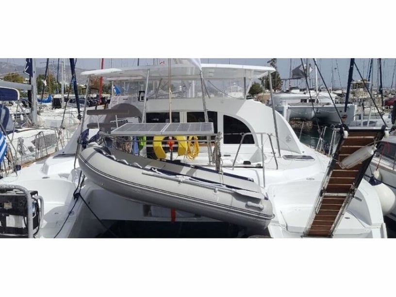 Rhodos Catamaran Cabine 4  10  slaapplaatsen 10  gasten 12.1 m Lijstnummer: #24208