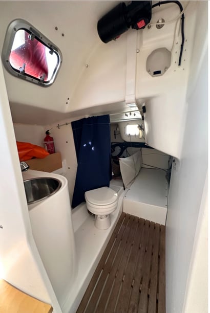 Marseille Sailboat 2 cabin 6 berths 6 guests 10.5 m Listing Number: #24222 4