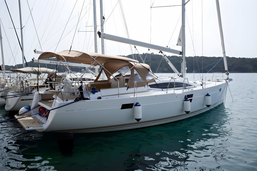 Punat Velero Cabina 5  12  literas 12  invitados 15.2 m Número de anuncio: #2423 4