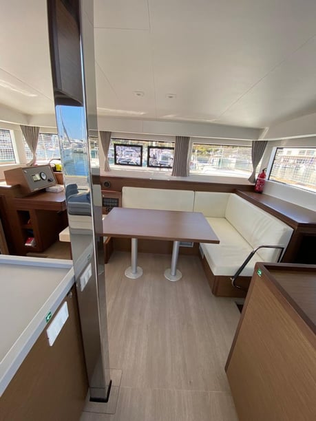 Capo d'Orlando Catamaran 4 cabin 11 berths 11 guests 11.74 m Listing Number: #24244 4