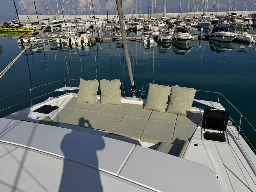 Porto Rotondo - Punta Asfodeli Catamaran Cabine 4  10  slaapplaatsen 10  gasten 14.82 m Lijstnummer: #24252 5