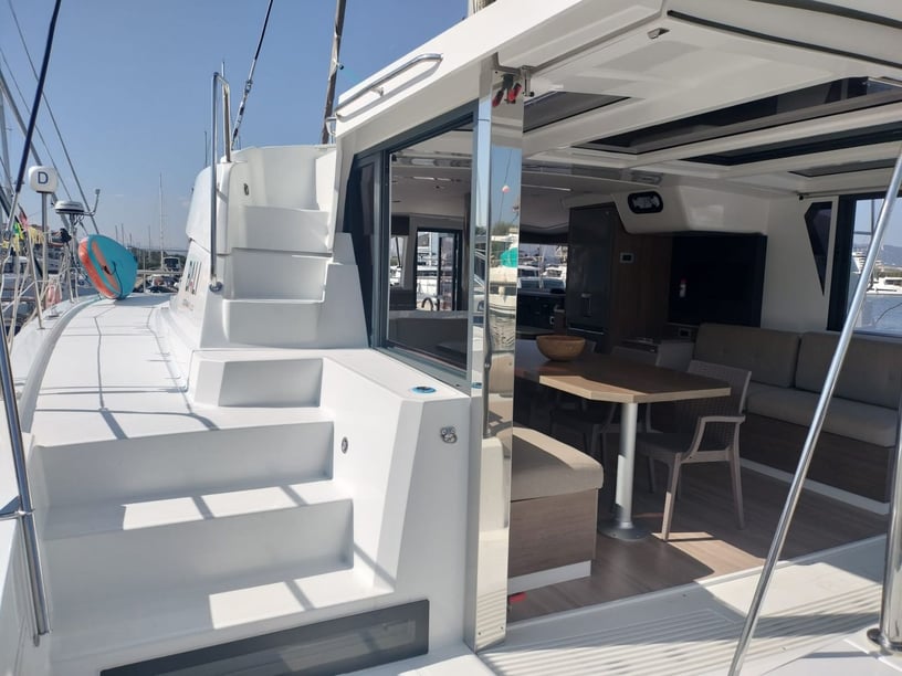 Capo d'Orlando Catamarano cabina 4  cuccette 8  8  ospiti 12.85 m Numero dell'inserzione: #24254 4