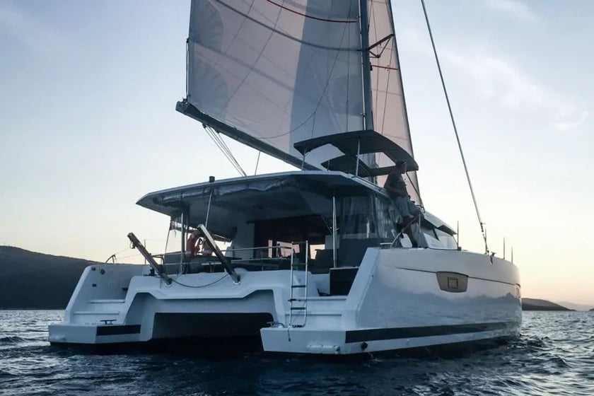 Tivat Catamaran 4 cabin 8 berths 10 guests 12.58 m Listing Number: #24257 3