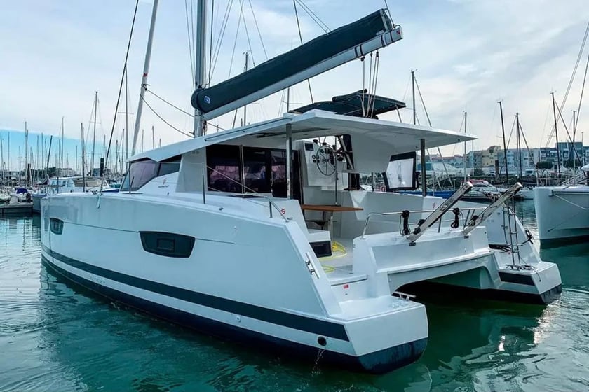 Tivat Catamaran 4 cabin 8 berths 10 guests 11.73 m Listing Number: #24259