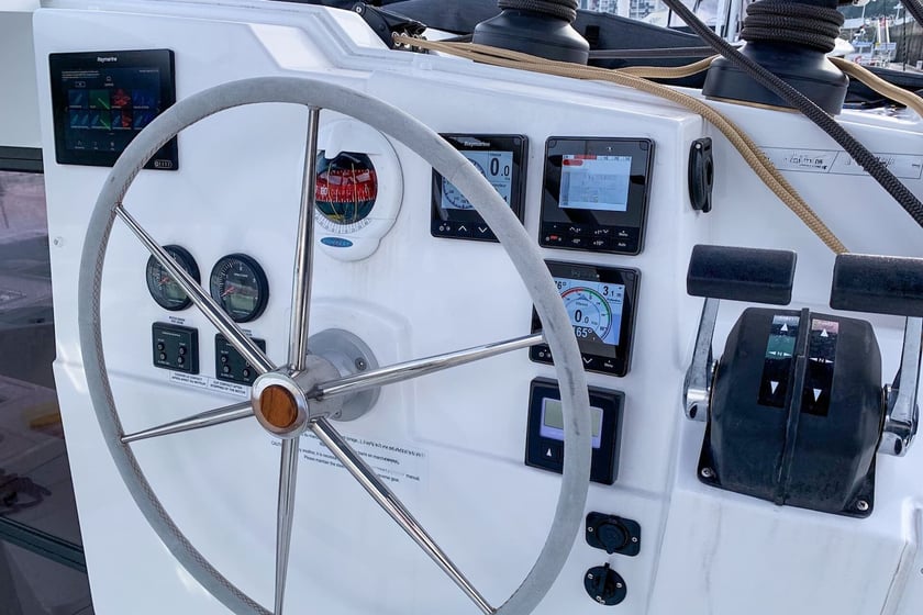 Tivat Catamaran 4 cabin 8 berths 10 guests 11.73 m Listing Number: #24259 4