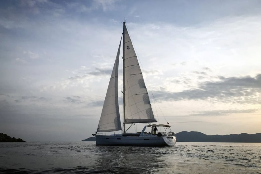 Tivat Barca a vela cabina 4  cuccette 8  10  ospiti 13.85 m Numero dell'inserzione: #24261 4