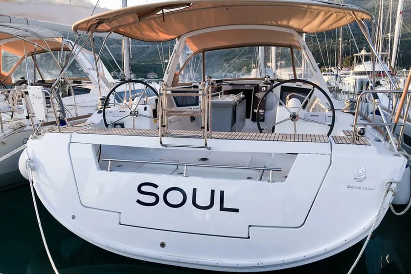 Tivat Barca a vela cabina 4  cuccette 8  10  ospiti 13.85 m Numero dell'inserzione: #24261 3