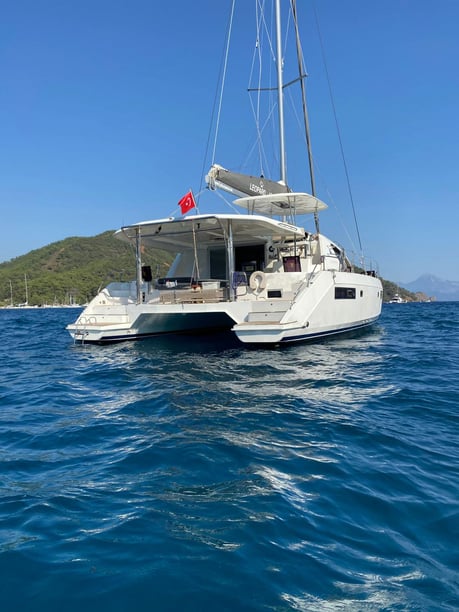 Alacati Catamarán Cabina 4  8  literas 8  invitados 14.8 m Número de anuncio: #24277