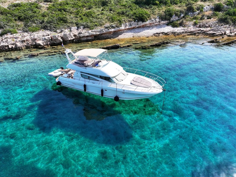 Trogir Motorjacht Cabine 4  8  slaapplaatsen 8  gasten 14.55 m Lijstnummer: #2428