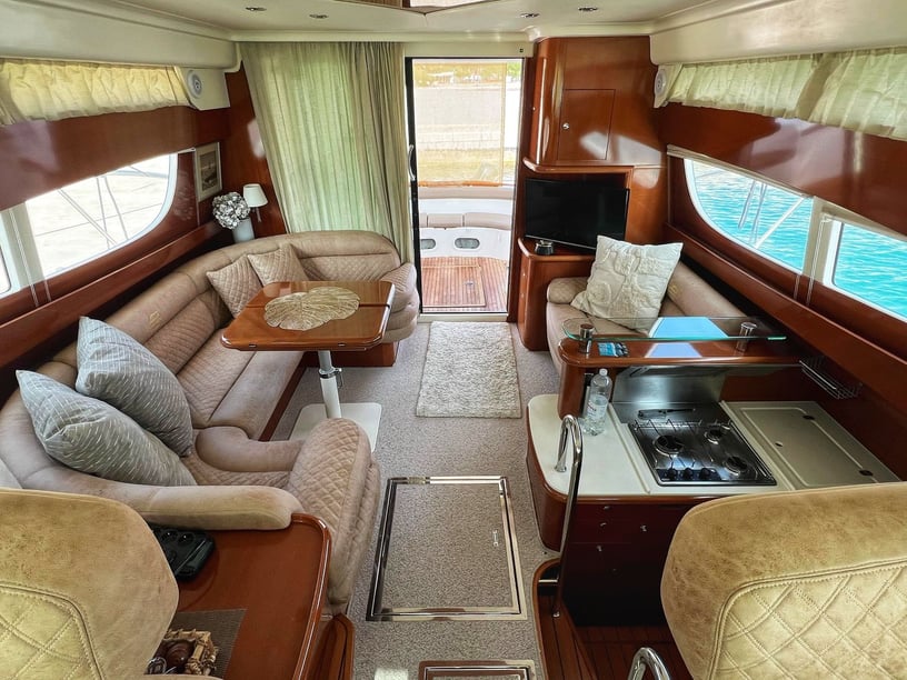 Gesplitst Motorjacht Cabine 4  8  slaapplaatsen 8  gasten 14.55 m Lijstnummer: #2428 4