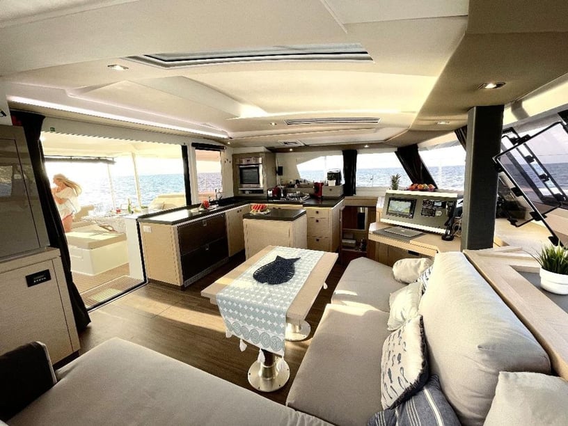 Ibiza Catamaran 4 cabin 10 berths 10 guests 13.94 m Listing Number: #24285 2