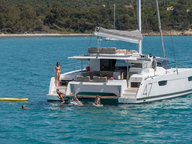 Ibiza Catamaran 4 cabin 10 berths 10 guests 13.94 m Listing Number: #24285