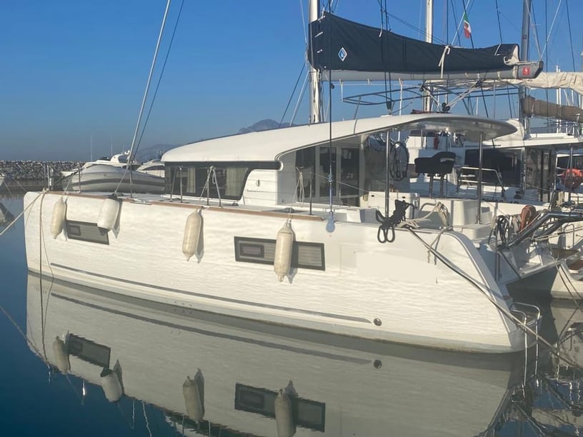 Salerno Katamaran 4 kabin Konaklama 8 kişi Seyir 8 kişi 11.75 m İlan No: #24292