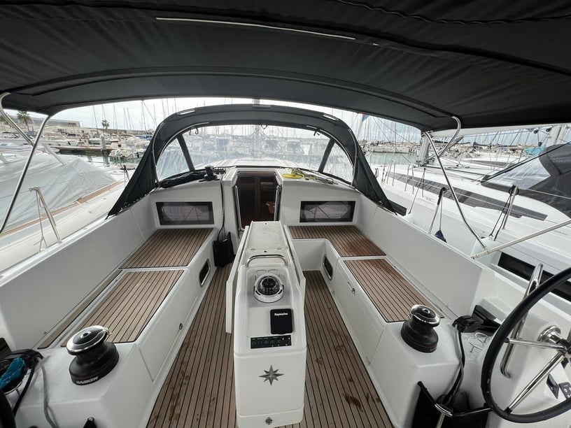 Salerno Barca a vela cabina 4  cuccette 11  10  ospiti 14.42 m Numero dell'inserzione: #24296 3