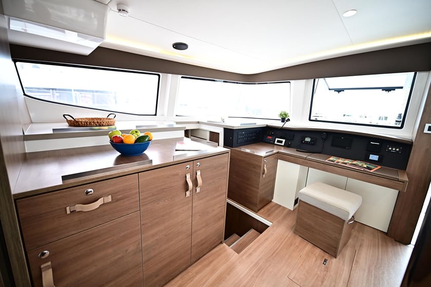 Salerno Catamaran 5 cabin 10 berths 10 guests 14.82 m Listing Number: #24311 4