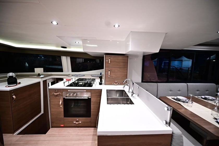 Salerno Catamaran 6 cabin 11 berths 10 guests 14.82 m Listing Number: #24314 5