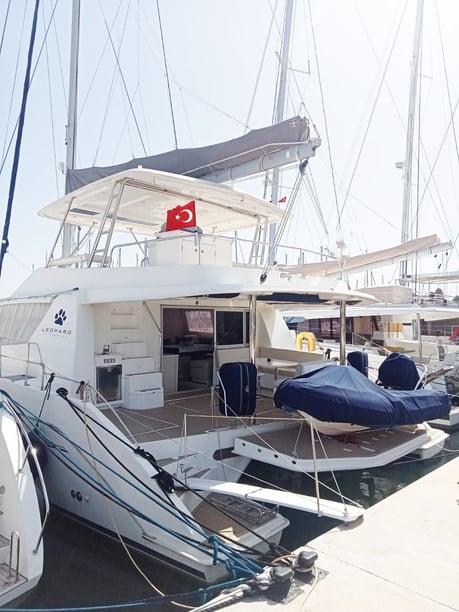 Didim Catamarano cabina 4  cuccette 6  6  ospiti 18 m Numero dell'inserzione: #24332 2