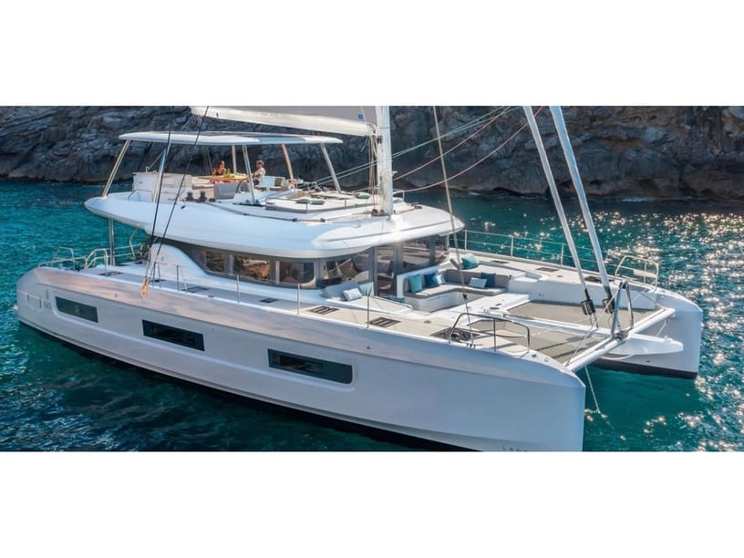 Portisco Catamaran 4 cabin 8 berths 8 guests 19.77 m Listing Number: #24350