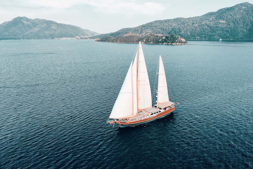 Marmaris Gulet 6 kabin Konaklama 12 kişi Seyir 12 kişi 45 m İlan No: #24397 3