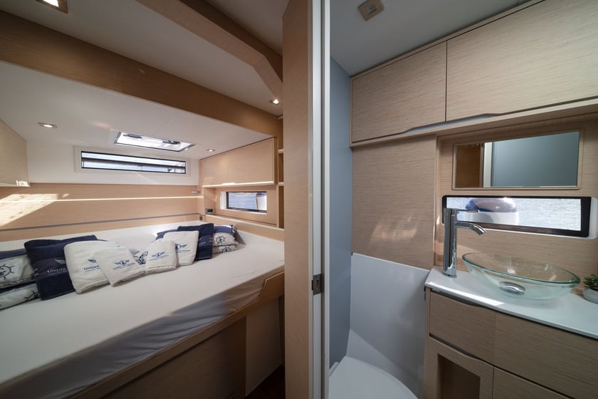 Primošten Catamaran 5 cabin 9 berths 9 guests 13.42 m Listing Number: #24401 5